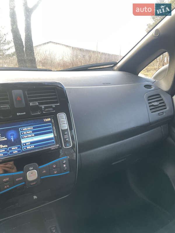 Хэтчбек Nissan Leaf 2014 в Ковеле фото 10 Хэтчбек Nissan Leaf 2014 в Ковеле