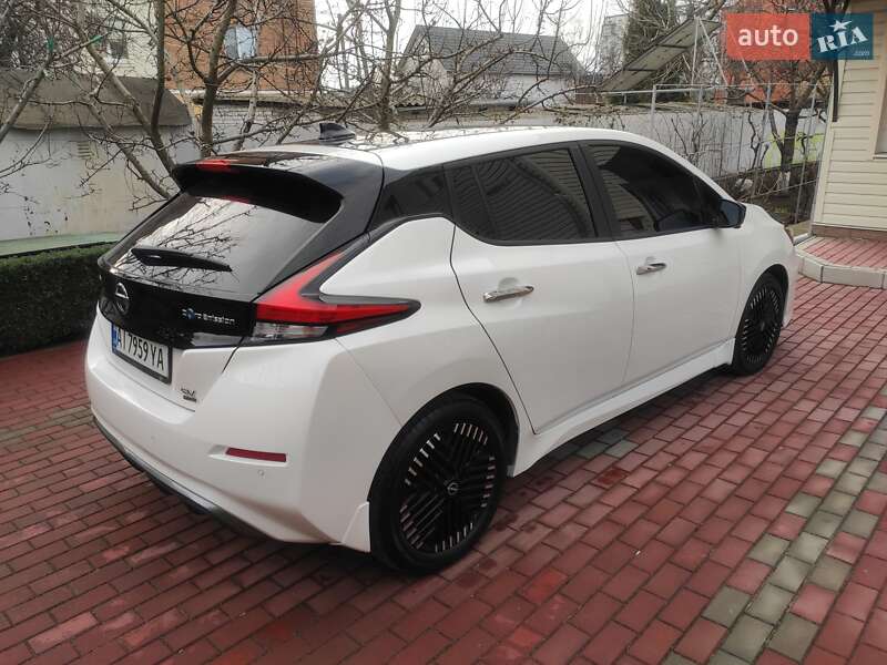 Хэтчбек Nissan Leaf 2023 в Белой Церкви