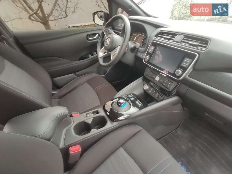 Хэтчбек Nissan Leaf 2023 в Белой Церкви