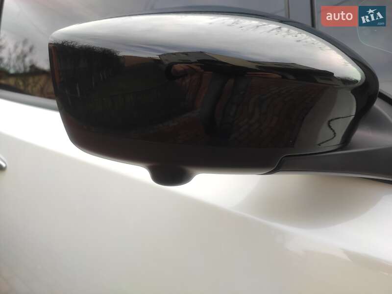Хэтчбек Nissan Leaf 2023 в Белой Церкви