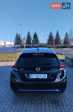 Хетчбек Nissan Leaf 2018 в 