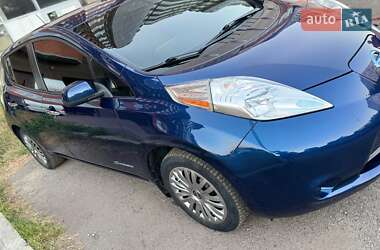 Хэтчбек Nissan Leaf 2017 в 