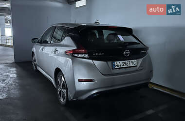 Хэтчбек Nissan Leaf 2020 в Киеве