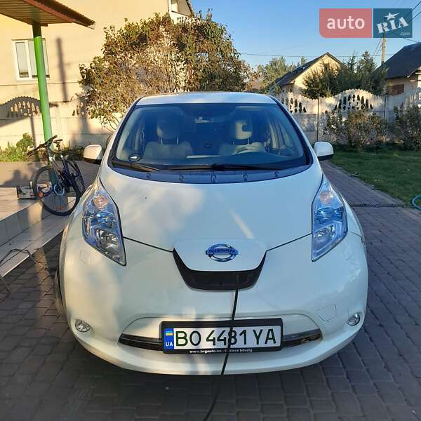 Хетчбек Nissan Leaf 2012 в Тернополі