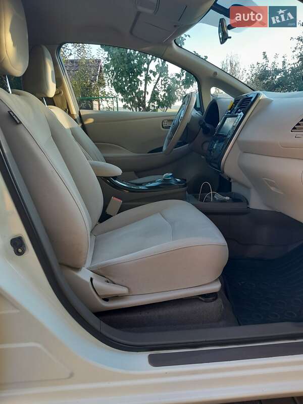 Хетчбек Nissan Leaf 2012 в Тернополі