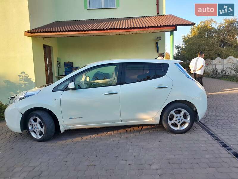 Хетчбек Nissan Leaf 2012 в Тернополі
