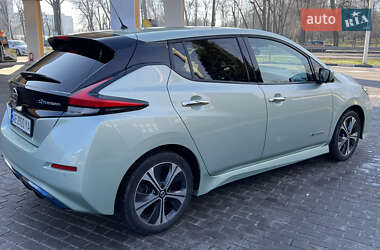 Хэтчбек Nissan Leaf 2018 в Днепре