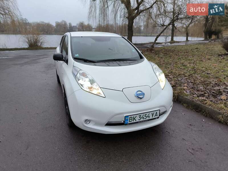 Хетчбек Nissan Leaf 2017 в Рівному