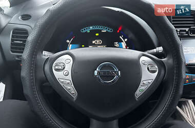 Хэтчбек Nissan Leaf 2016 в 