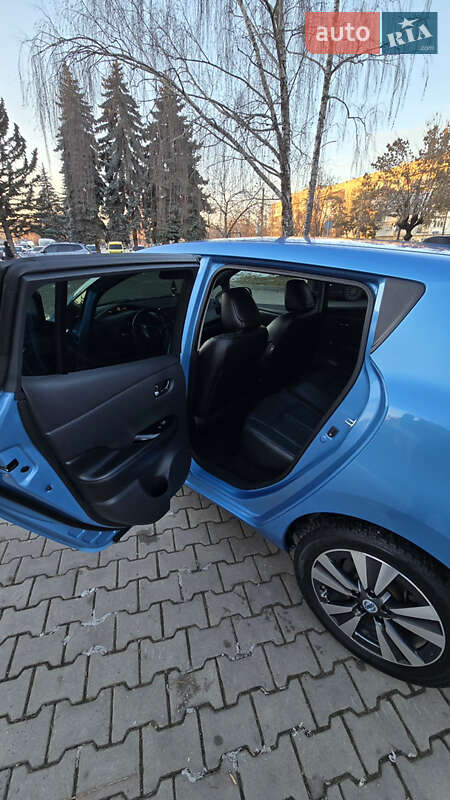 Хэтчбек Nissan Leaf 2013 в Черновцах фото 12 Хэтчбек Nissan Leaf 2013 в Черновцах