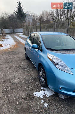 Хэтчбек Nissan Leaf 2015 в 
