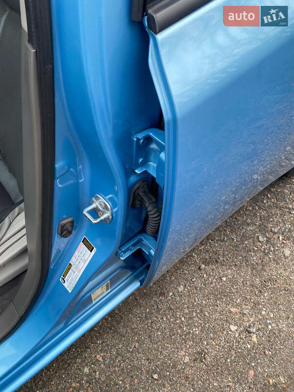 Хетчбек Nissan Leaf 2015 в Броварах фото 24 Хетчбек Nissan Leaf 2015 в Броварах