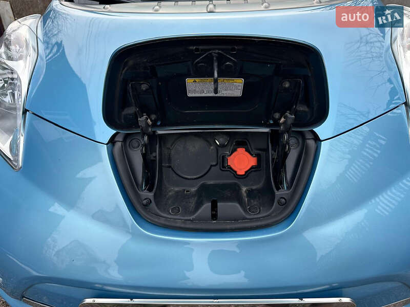 Хетчбек Nissan Leaf 2015 в Броварах фото 36 Хетчбек Nissan Leaf 2015 в Броварах