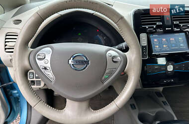 Хэтчбек Nissan Leaf 2015 в 