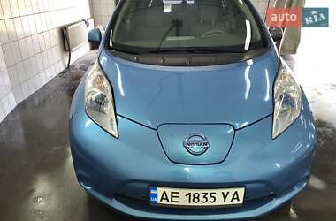 Хетчбек Nissan Leaf 2011 в Дніпрі