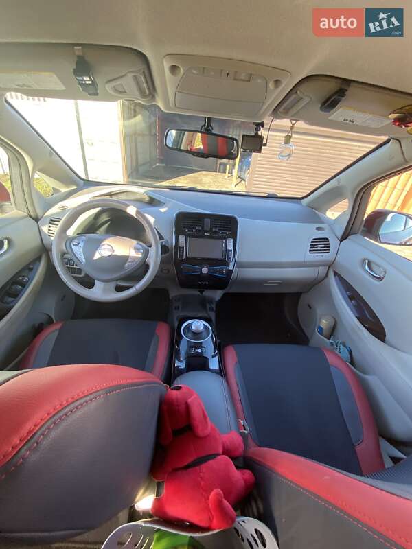 Хетчбек Nissan Leaf 2014 в Черкасах
