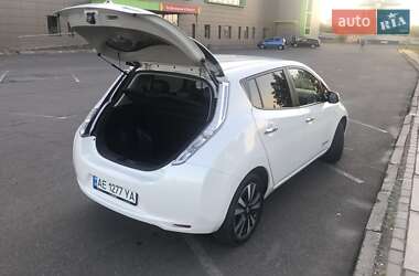 Хетчбек Nissan Leaf 2017 в 