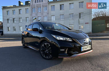 Хэтчбек Nissan Leaf 2018 в 