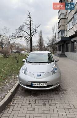 Хэтчбек Nissan Leaf 2012 в Киеве