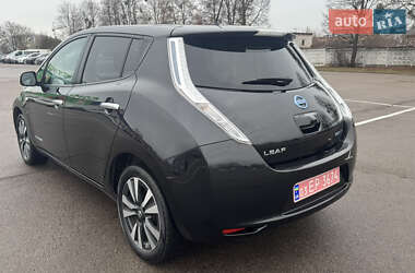 Хетчбек Nissan Leaf 2015 в Рівному