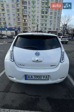 Хетчбек Nissan Leaf 2014 в Софіївській Борщагівці