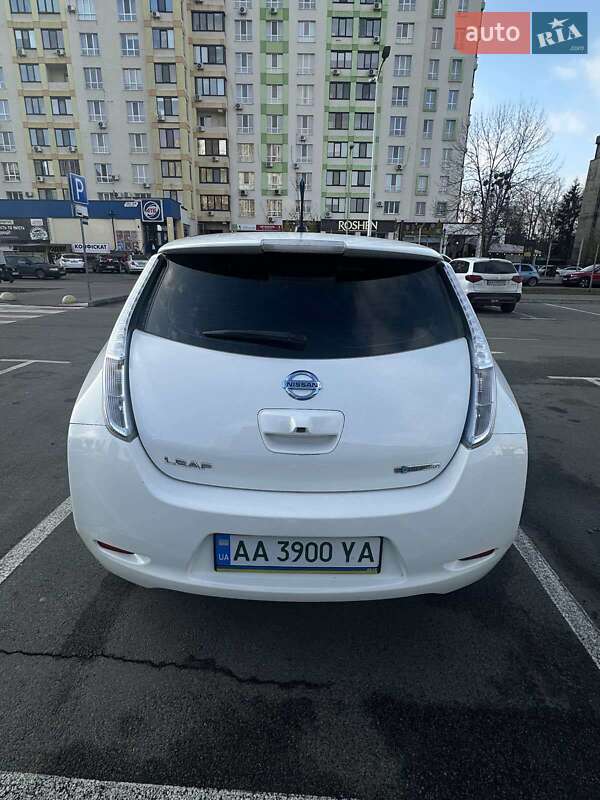 Хетчбек Nissan Leaf 2014 в Софіївській Борщагівці