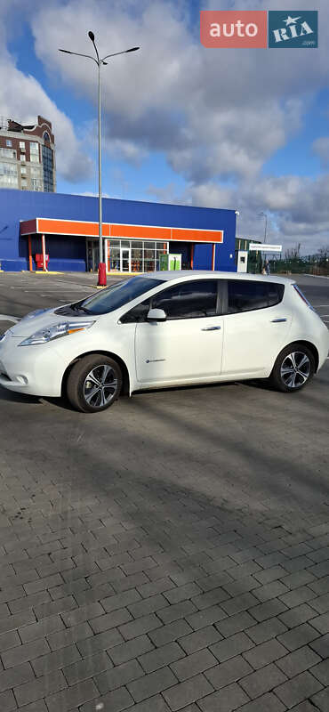Хэтчбек Nissan Leaf 2016 в Умани фото 3 Хэтчбек Nissan Leaf 2016 в Умани