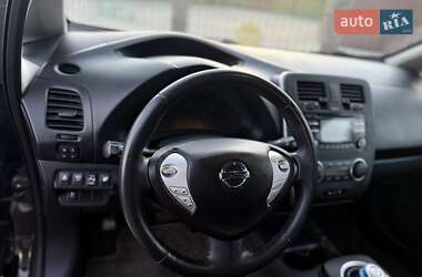 Хетчбек Nissan Leaf 2014 в 