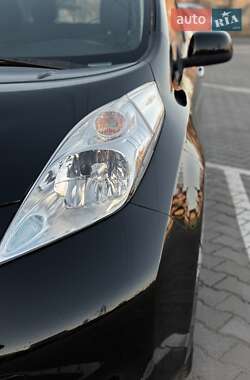 Хетчбек Nissan Leaf 2014 в 