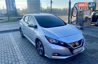 Хэтчбек Nissan Leaf 2020 в 