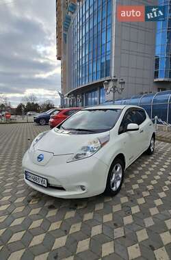 Хэтчбек Nissan Leaf 2012 в Черноморске