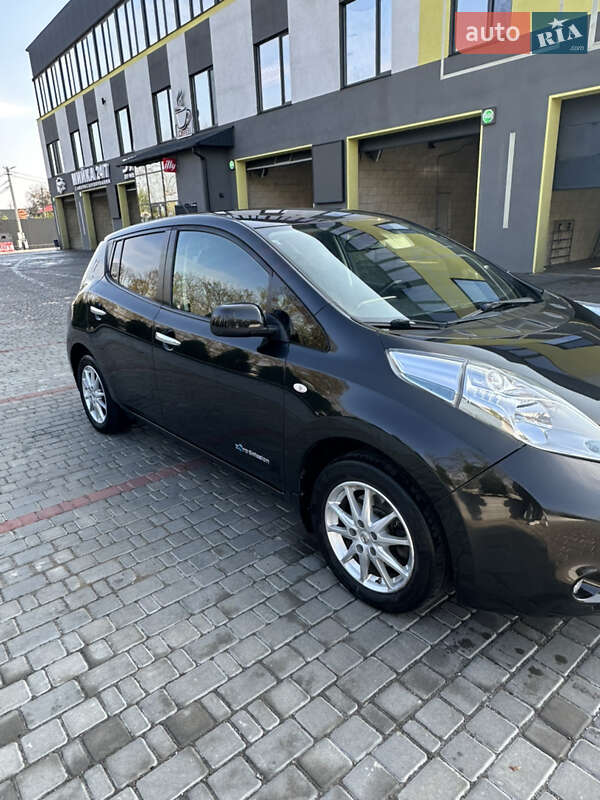 Хэтчбек Nissan Leaf 2015 в Виннице