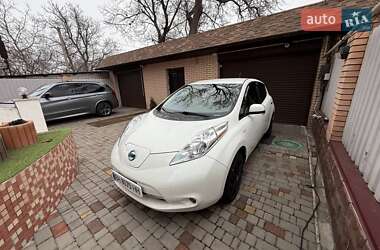 Хэтчбек Nissan Leaf 2015 в Одессе