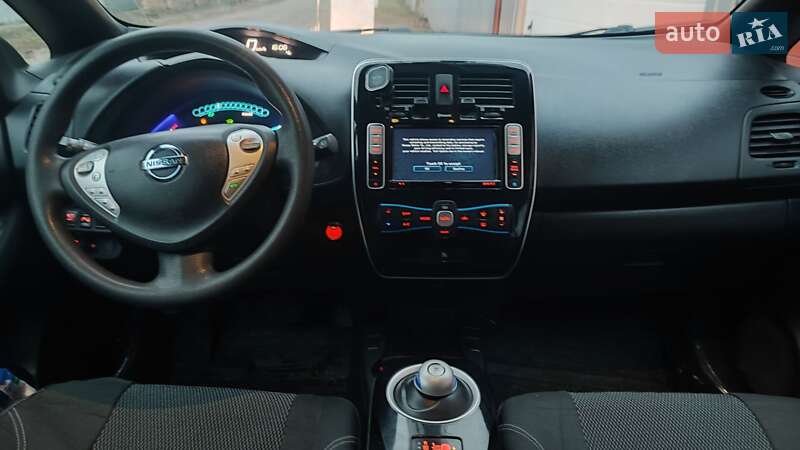 Хэтчбек Nissan Leaf 2015 в Сумах
