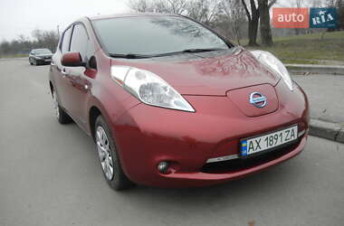 Хетчбек Nissan Leaf 2014 в Дніпрі