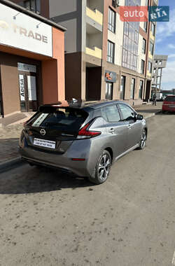 Хэтчбек Nissan Leaf 2021 в Тернополе