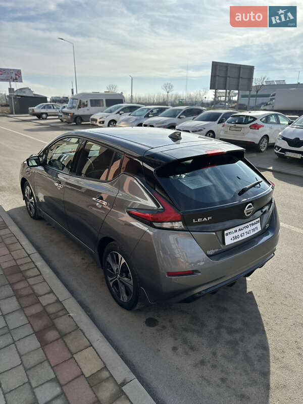 Хэтчбек Nissan Leaf 2021 в Тернополе
