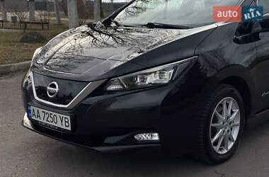 Хэтчбек Nissan Leaf 2018 в 