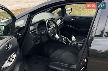 Хэтчбек Nissan Leaf 2018 в 