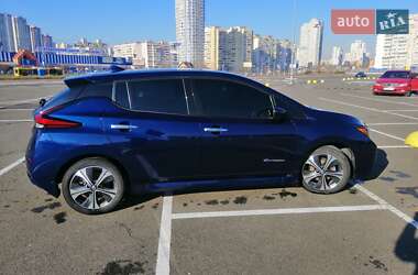 Хэтчбек Nissan Leaf 2017 в Киеве