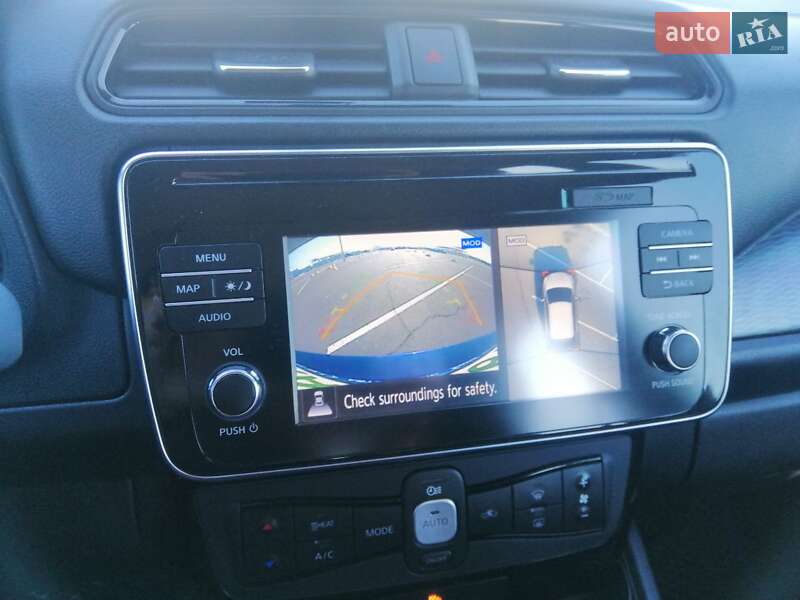 Хэтчбек Nissan Leaf 2017 в Киеве
