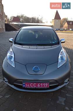 Хэтчбек Nissan Leaf 2014 в 