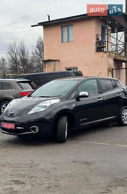 Хетчбек Nissan Leaf 2013 в Кам'янець-Подільському