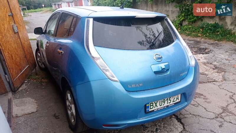 Хэтчбек Nissan Leaf 2012 в Хмельницком