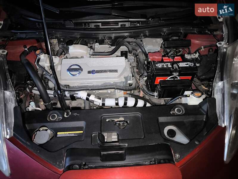 Хэтчбек Nissan Leaf 2011 в Козельце фото 9 Хэтчбек Nissan Leaf 2011 в Козельце