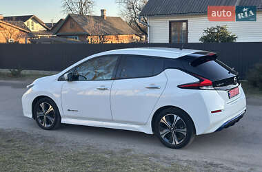 Хэтчбек Nissan Leaf 2019 в 