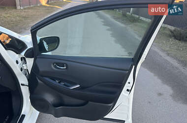 Хэтчбек Nissan Leaf 2019 в 