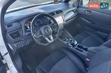 Хэтчбек Nissan Leaf 2019 в 