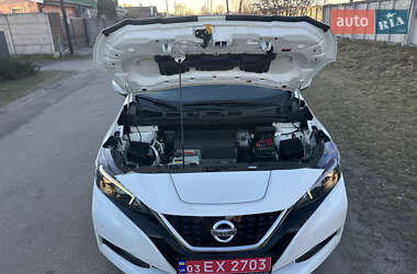 Хэтчбек Nissan Leaf 2019 в 