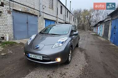 Хетчбек Nissan Leaf 2013 в Дніпрі